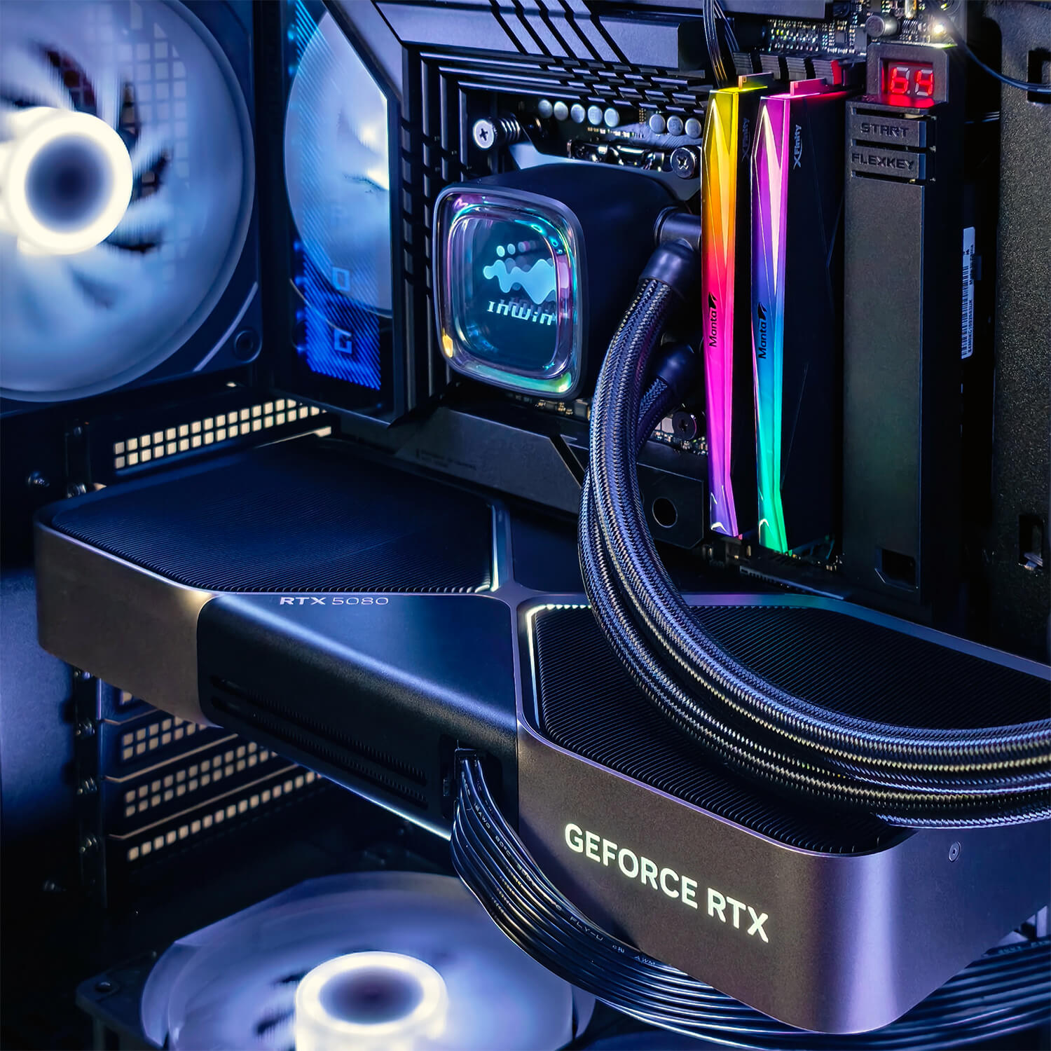 InWin AIおよびHPC対応 COVALENTは、AIおよびHPC環境向けのハイエンドおよびプロフェッショナルGPUをサポートしています。強化されたPCIe構造を備えた8