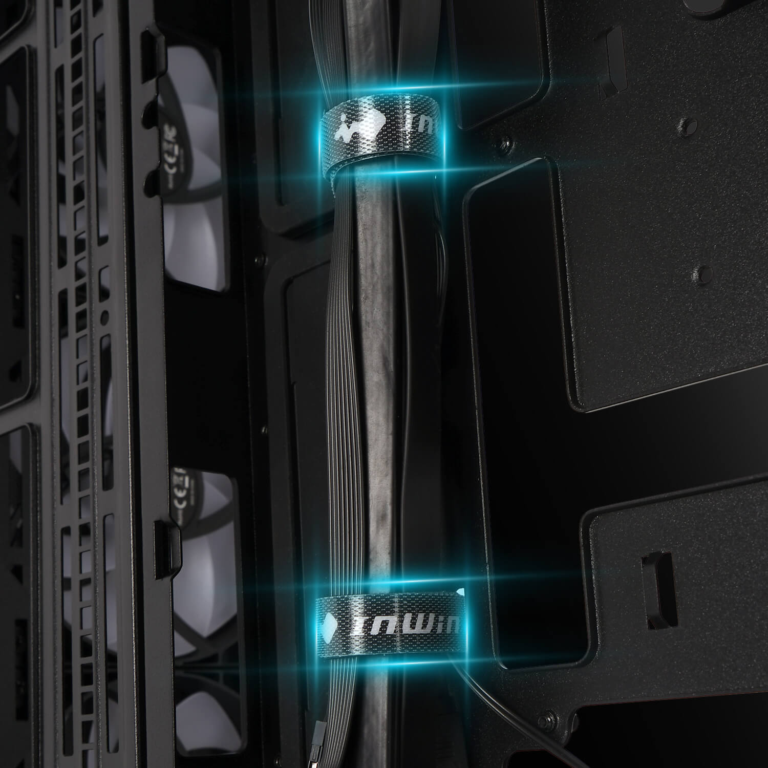 InWin ケーブルマネジメントの強化